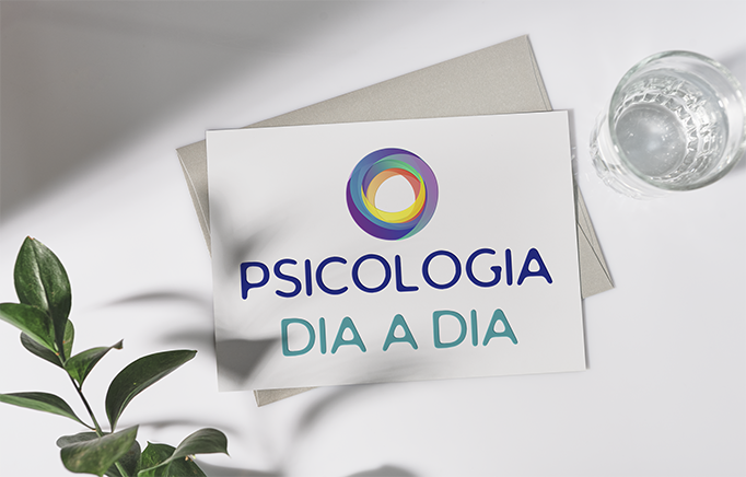 Logotipo Com Escrita e Cartão